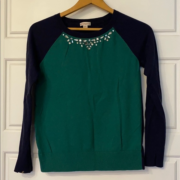 Navy and green sweater - Picture 1 of 2
